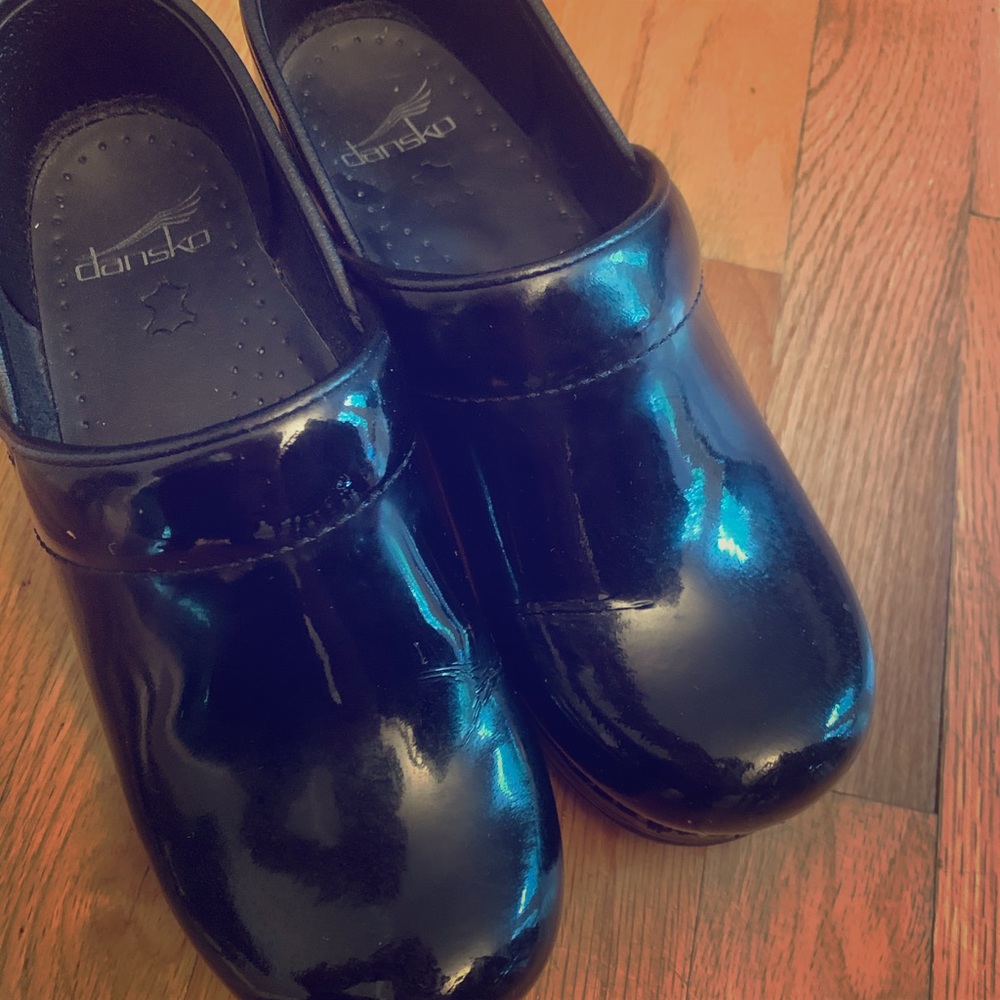 Dansko clogs size 6